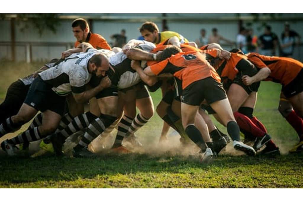 kids playing rugby