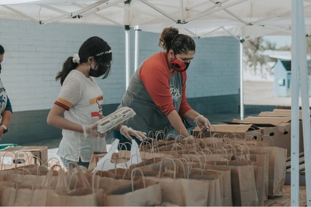 filling giveaway bags