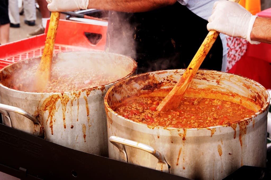 Chili contest fundraiser for school